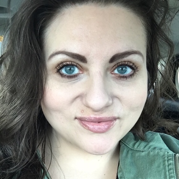 Meet your Posher, Brittany - Picture 1 of 1